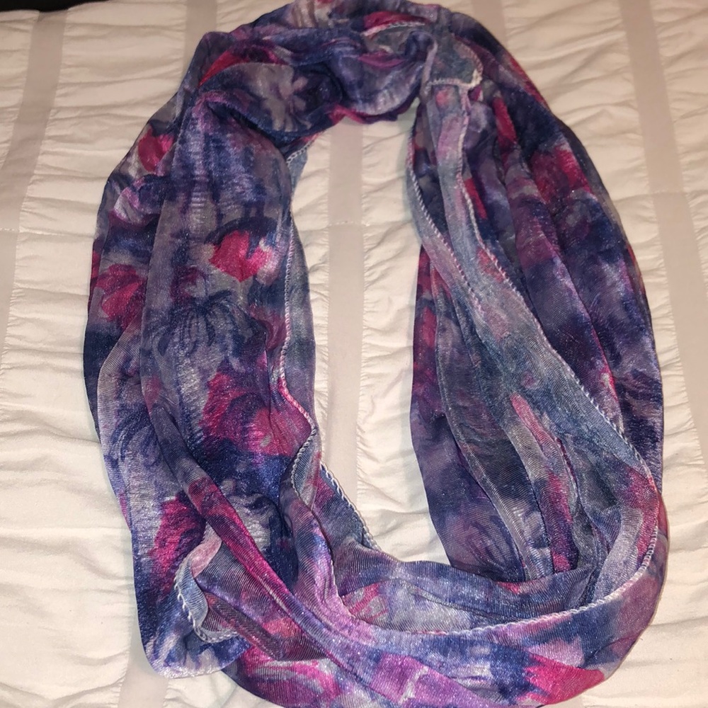 Infinity scarf